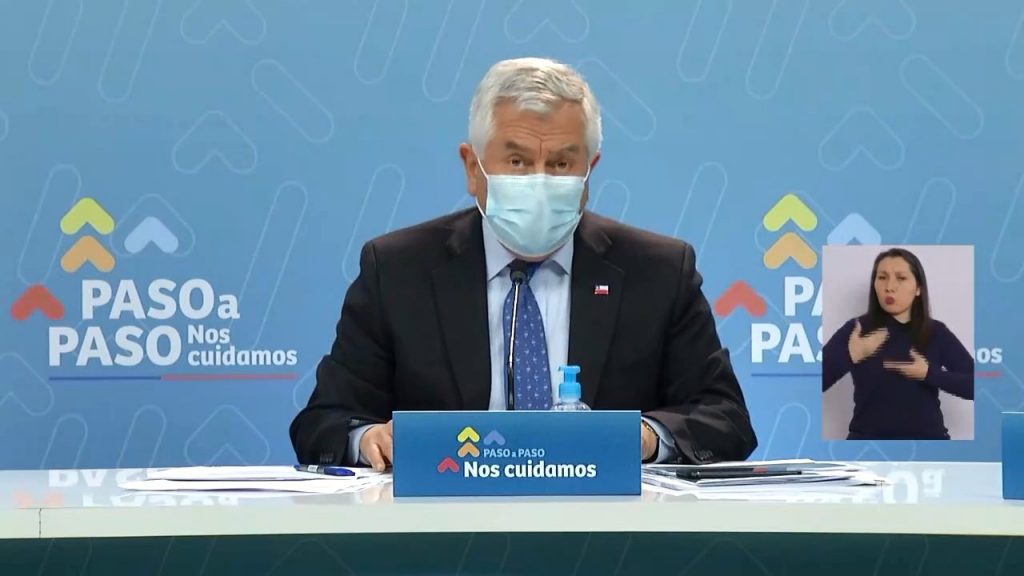 Ministro Paris llama “a la preocupación” por aumento de casos en Aysén y Magallanes