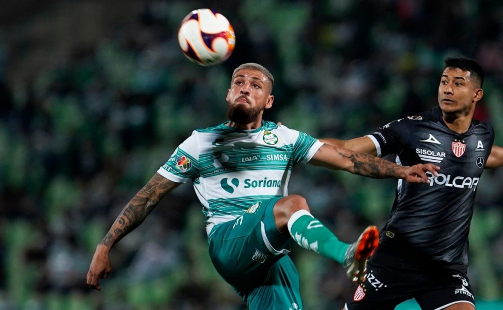 “Jeraldino, el delantero sin gol”: el difícil momento del ariete en México