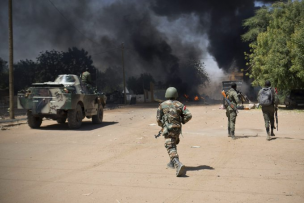 Ataque terrorista cobra la vida de 80 personas en Burkina Faso