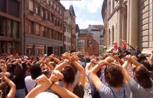 Protestas en Suiza por rebaja a condena de violador: Jueza argumenta que agresión fue 