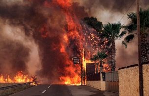 Ola de Calor europea: Incendio en Grecia alcanza viviendas y provoca evacuaciones masivas