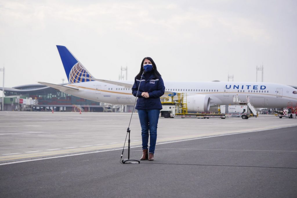 Gobierno recibe 204 mil nuevas dosis de vacuna Astrazeneca: “Nuestro objetivo es que las personas mayores queden mejor protegidas en el caso de que aumente la variante Delta”