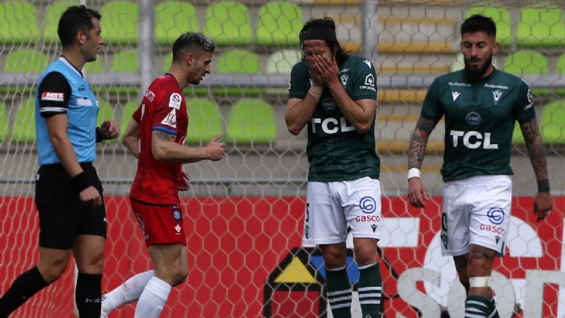 Sigue la poda en Valparaíso: Medel y Alarcón no siguen en Santiago Wanderers