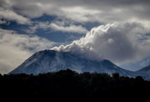 Mantienen Alerta Amarilla en Pinto y Coihueco por actividad del complejo volcánico Nevados de Chillán