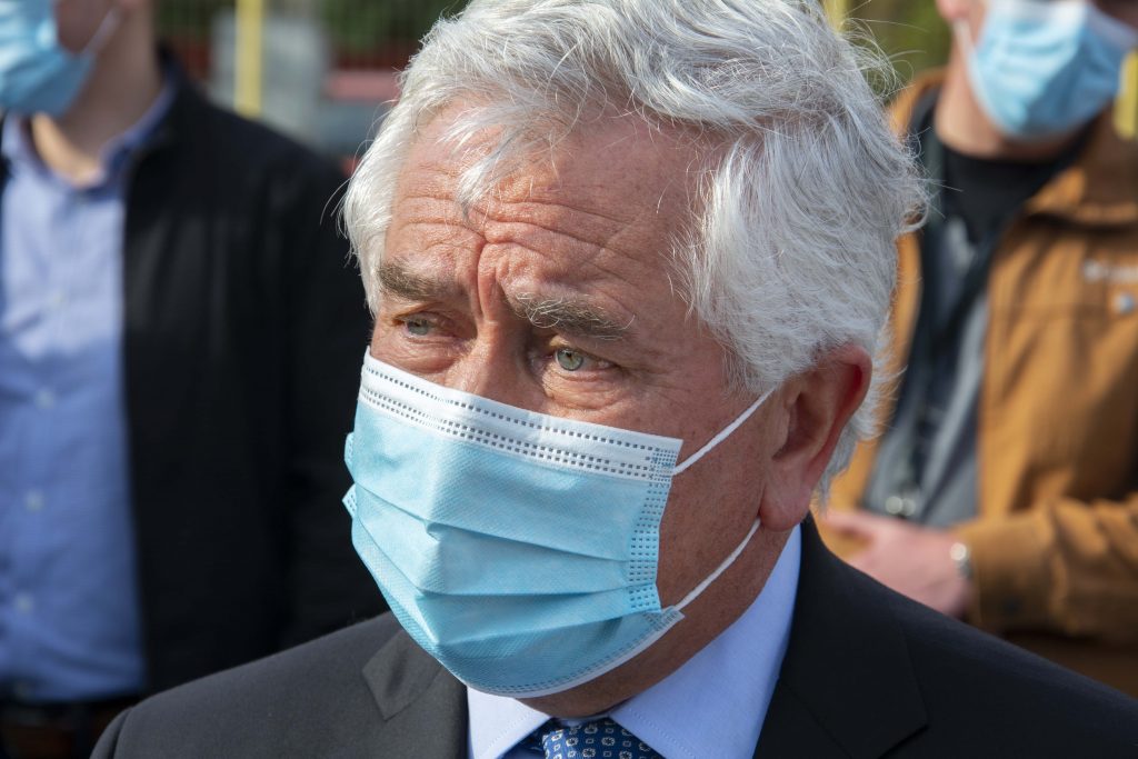 Covid-19: Ministro Paris informó que hay menos de 400 pacientes hospitalizados en Unidades de Cuidados Intensivos