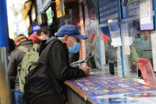 Gobernador Metropolitano encabeza fiscalizaciones al Terminal de Buses Sur ante masiva salida por Fiestas Patrias