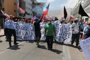 Vecinos marchan en Iquique contra la inmigración irregular