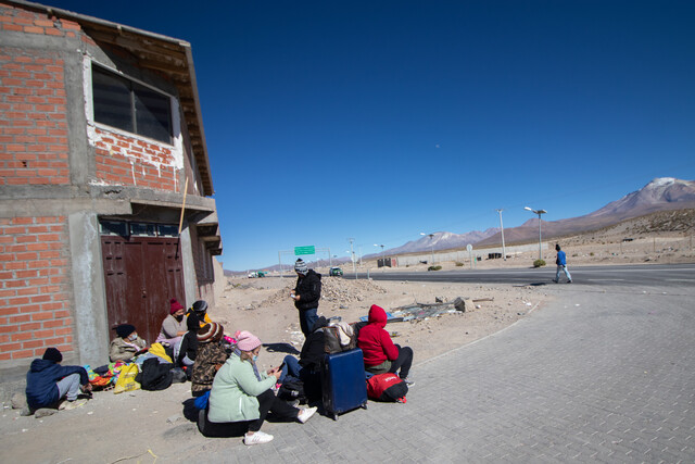 Gobierno abrirá albergues para los migrantes en Iquique y Colchane