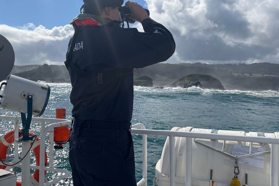 Seis días de incertidumbre: buzos se suman a la búsqueda de pescador Marcelo Mancilla