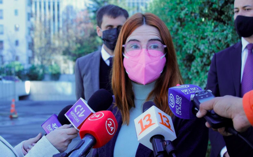 Alcaldesa de Ñuñoa por sistema frontal: “Hemos desplegado a nuestros equipos para poder enfrentar las calles anegadas”