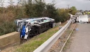 Choque de dos camiones y un bus dejan a un muerto y 40 heridos en la Ruta 5 Sur