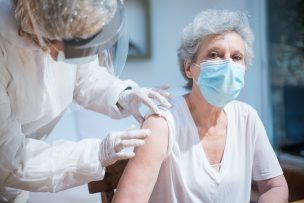 CENS firma convenio con Asilfa para servicio que dispondrá información de productos farmacéuticos a instituciones