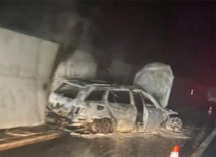 Malos perdedores: hinchas le prenden fuego al auto de un árbitro tras derrota