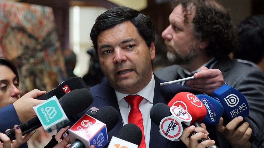 Diputados UDI y Parada Militar: “Boric no puede disimular su odio a las FF.AA.”