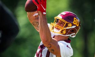 Llegó el día: Sammis Reyes hace su histórico debut en la NFL