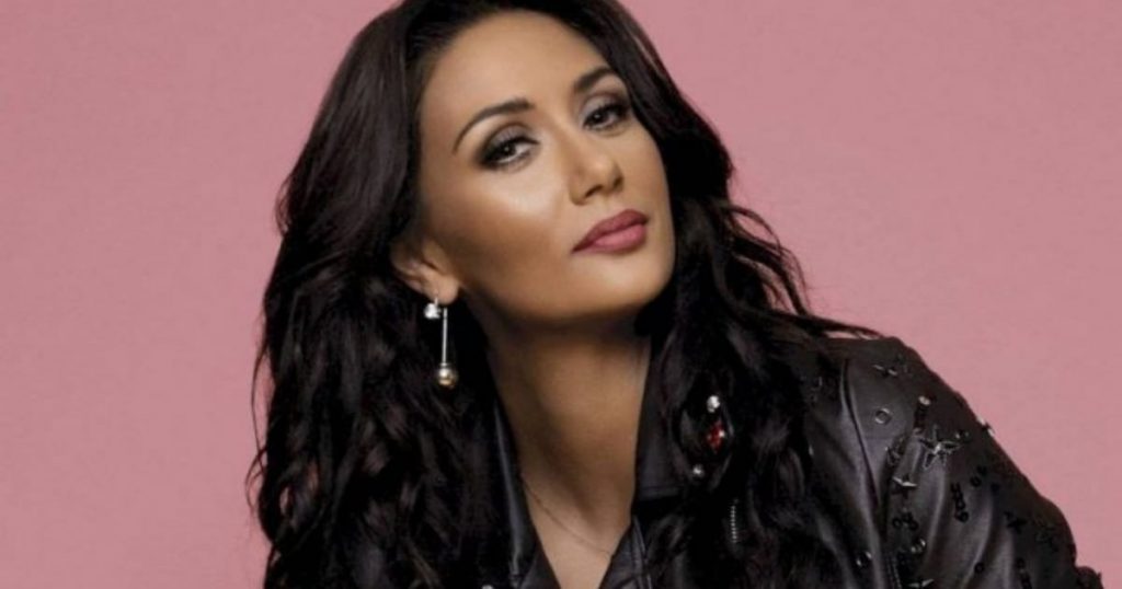 El divertido chascarro que sufrió Pamela Díaz en “Mochileros”: sus pestañas se vieron involucradas