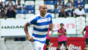 [Video] Ovacionado: el debut de Humberto Suazo con la camiseta de Raya2