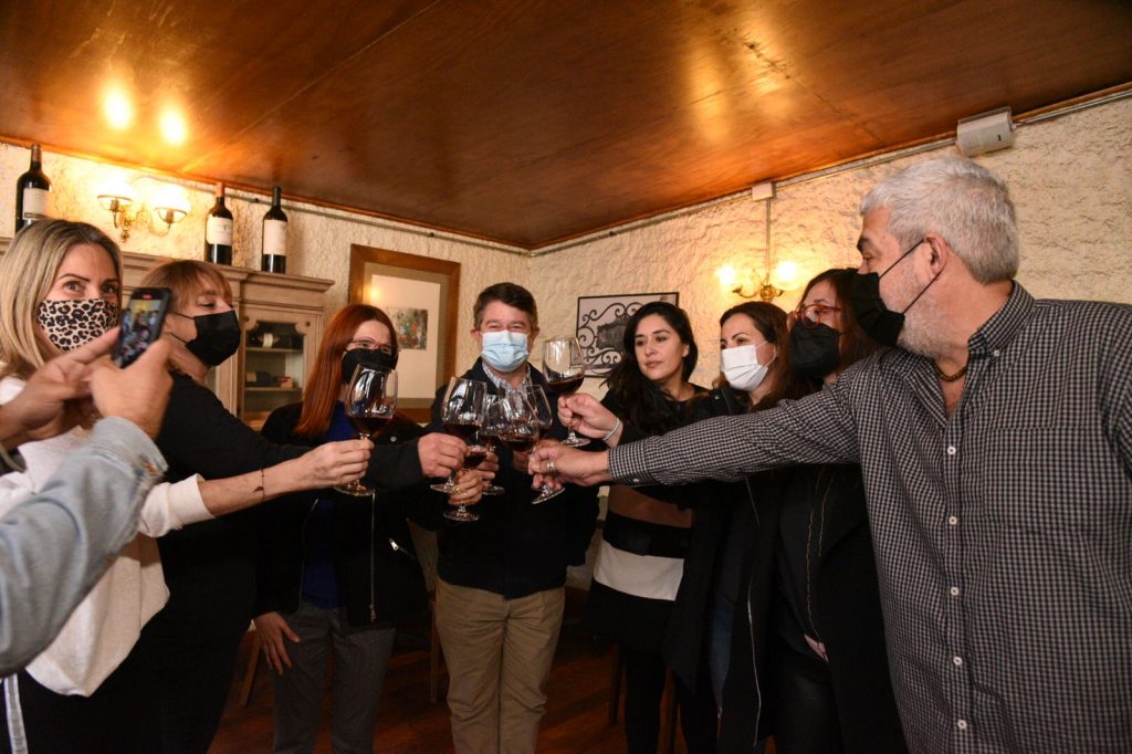 Gobernador Orrego celebró el día del vino con mujeres emprendedoras
