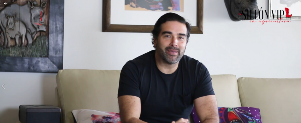 Francisco López “He aprendido a desarrollar mi lado femenino”