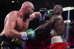 [Video] La pelea del año: Tyson Fury retiene el título del CMB tras noquear a Deontay Wilder