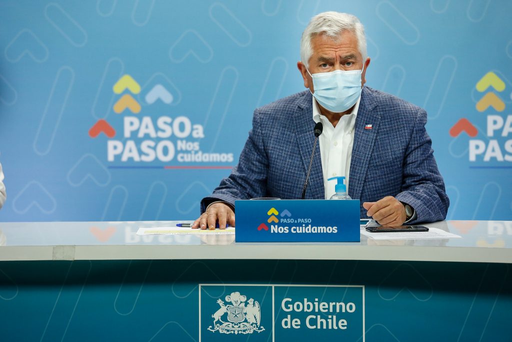 Ministro Paris llama a mantener medidas de autocuidado por COVID-19: “Midamos cuánto hemos avanzado y si estamos dispuestos a retroceder”