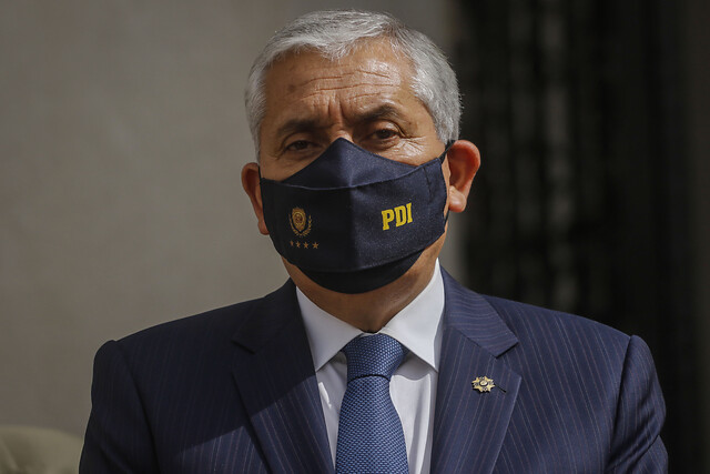 Decretan prisión preventiva a exdirector general de la PDI Héctor Espinosa