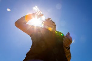 Emiten aviso por altas temperaturas para la zona central: Termómetros alcanzarán los 33 grados