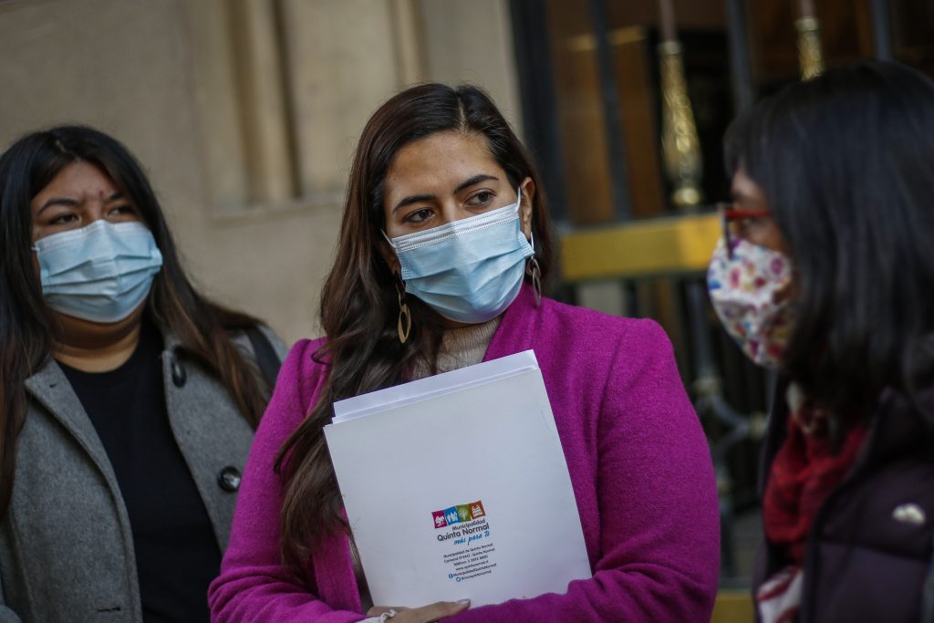 Alcaldesa de Quinta Normal presenta querella por fraude al Fisco: “Exigimos que se investigue una posible red política de corrupción”