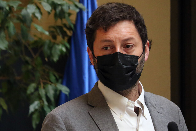 Jefe de bancada de la UDI no descarta nuevos descuelgues en apoyo a Kast: “Cada parlamentario toma esa decisión por sí mismo”
