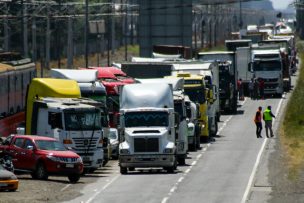 Camioneros retoman movilizaciones en la Ruta 5 Sur