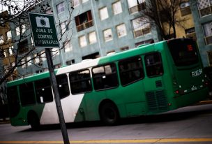 Mujer y su hijo resultaron heridos luego de apedreo a Transantiago en Cerrillos