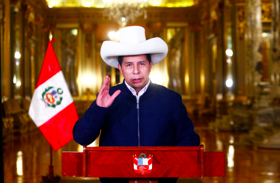 Gobierno de Perú recurrirá al TC si prospera la moción para expulsar a Castillo