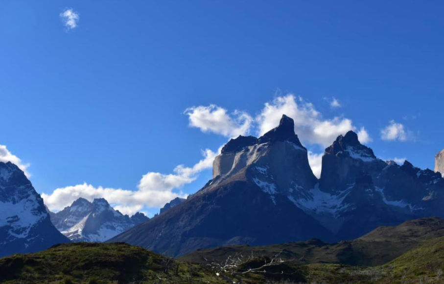 INJUV y CONAF reinician programa “Vive Tus Parques” en Torres del Paine