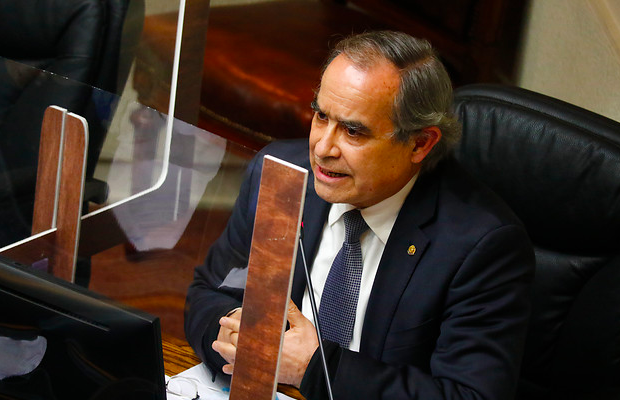 Senador Pugh (RN) y ataques a Carabineros: “La gente ya no quiere entrar a la institución y los que están quieren irse”