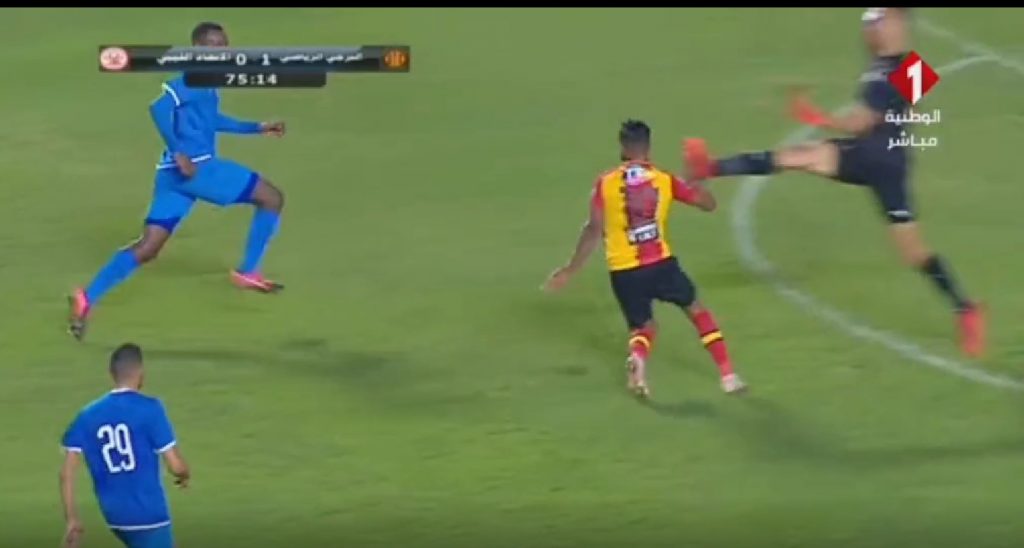 [Video] ¡Fatality! La brutal patada de un arquero en la Champions africana