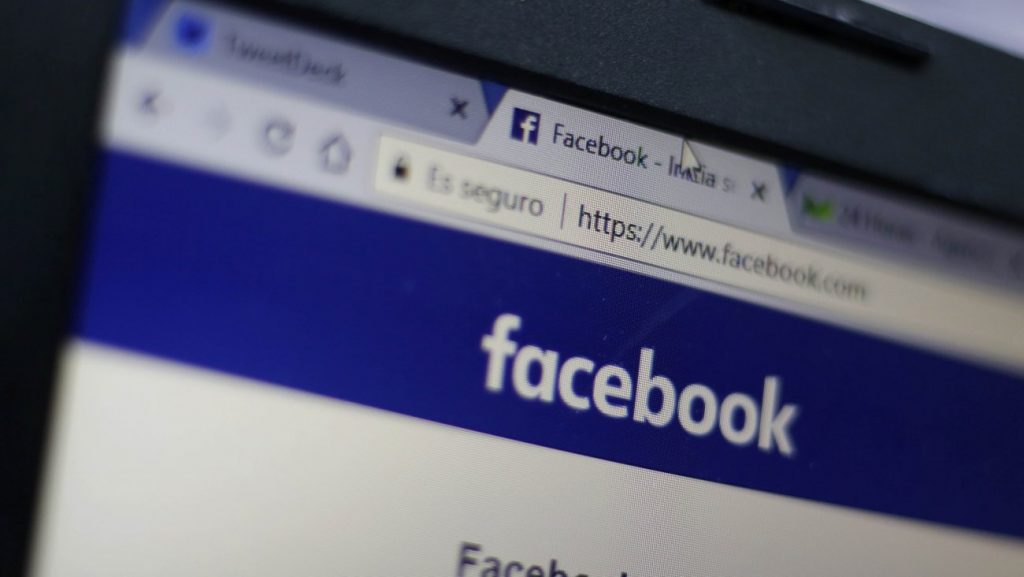 Facebook tras caída de la plataforma: “A la enorme comunidad de personas que dependen de nosotros, lo sentimos”