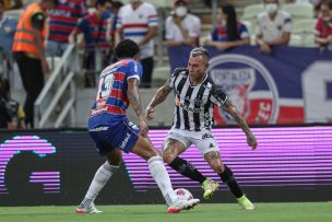 [Video] Eduardo Vargas aporta con una asistencia en clasificación del Atlético Mineiro en la Copa Brasil