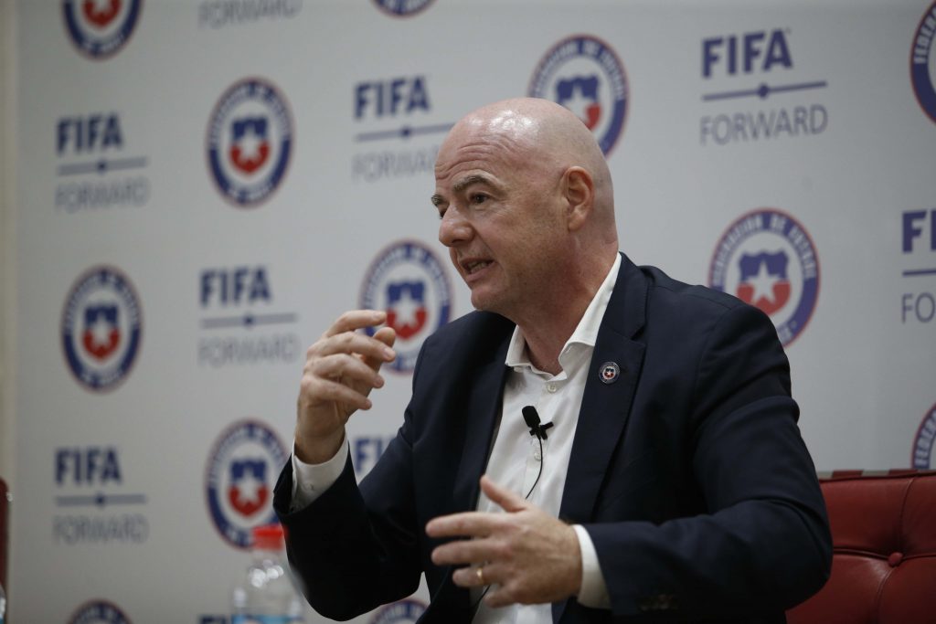 Gianni Infantino insta a Chile: “Deben tener la ambición de organizar de nuevo un Mundial masculino”
