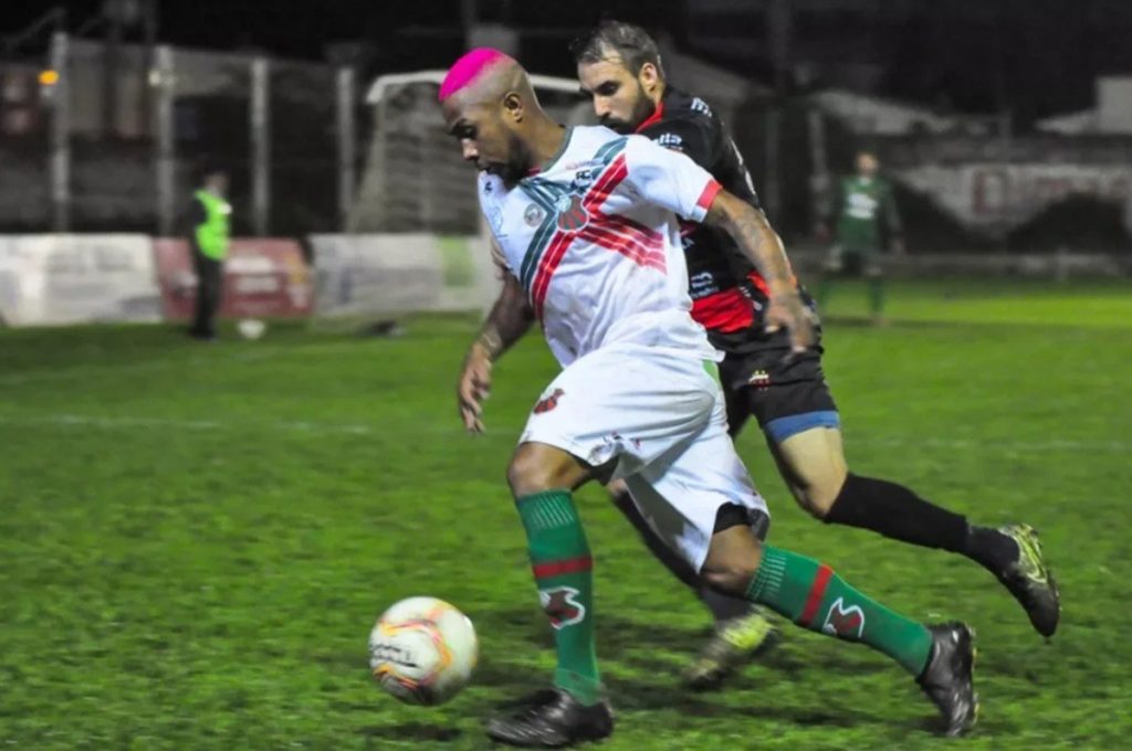 Jugador brasileño que atacó a árbitro quedó en libertad bajo fianza