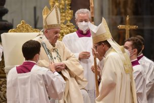 Papa Francisco ordenó como obispo al padre Andrés Ferrada Moreiro