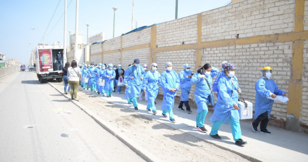 Perú: Inicia la aplicación de dosis de refuerzo de la vacuna contra el Covid-19 al personal de salud