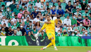 “Salvador al inicio y al final”: Prensa española destaca participación de Claudio Bravo en la Europa League