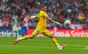 Betis se ahoga en la lluvia de Madrid: el equipo de Pellegrini cae goleado ante el Atlético con Bravo de titular