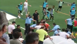 [Video] Disparos al aire y un jugador encañonado: impactante pelea en partido de fútbol en Portugal