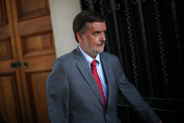 Diputado Undurraga: “Las personas están financiando las campañas de los políticos a través de los retiros del 10%”