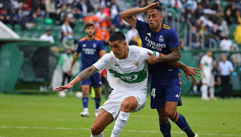 Enzo Roco no pudo evitar la derrota del Elche ante el Real Madrid