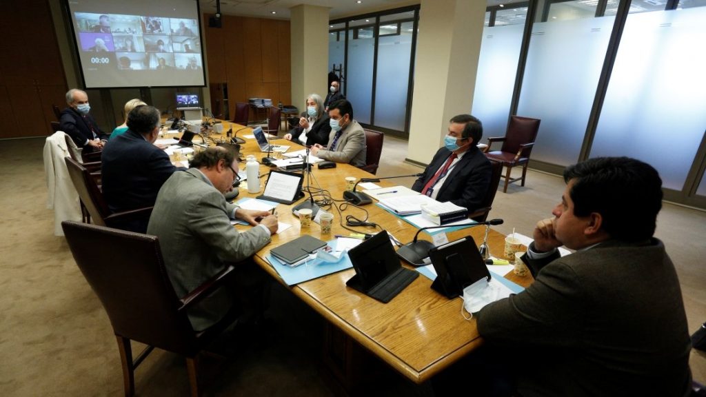 Comisión de Constitución del Senado aprueba en general el cuarto retiro de las AFP