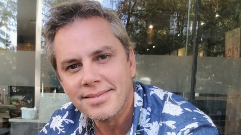 José Miguel Viñuela sorprende con “labores de papá”: Su hija Clarita se robó las miradas en tierna foto 