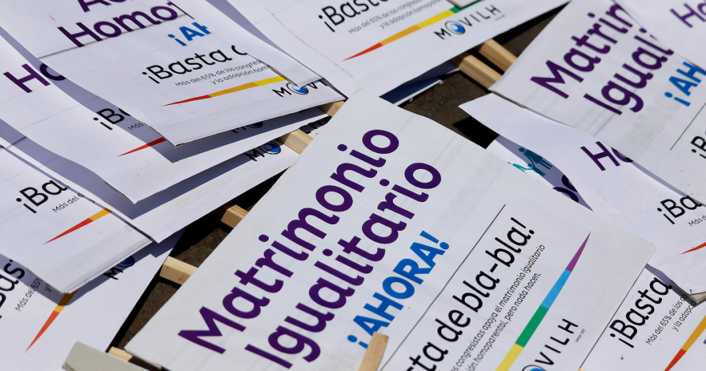 Movilh recolectó más de 10 mil firmas a favor del matrimonio igualitario