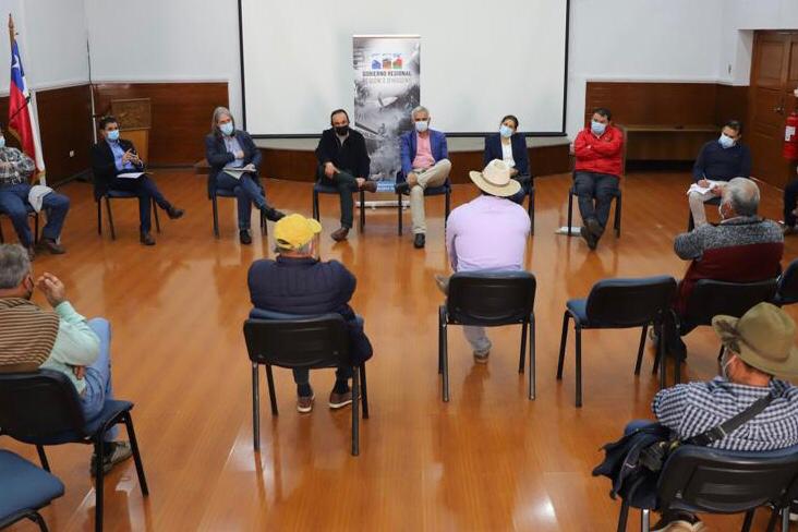 Mesa de trabajo plantea comprar agua para agricultores de O’Higgins